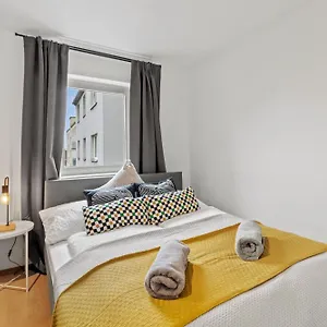  Apartmán Perfect Location, 2 Min To Main Station, Long Term