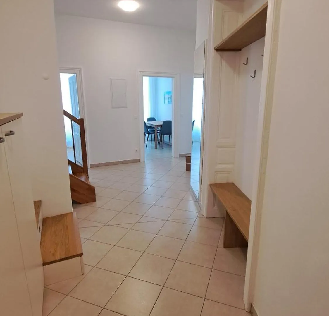 Moebliertes Apartment In Zentrumsnaehe Vienna Austria